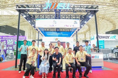 Inauguration : JWELL Machinery participe au salon du caoutchouc et des plastiques de Hanoï, contribuant au développement d'une filière de production intelligente locale au Vietnam.